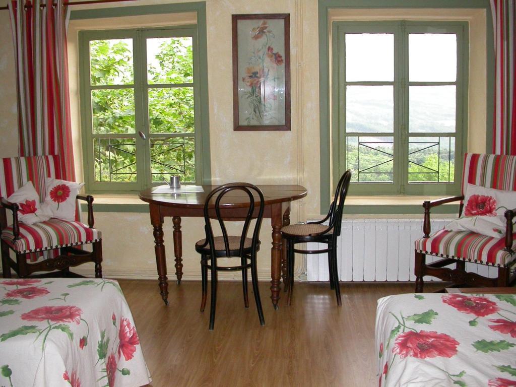 Maison D'Hotes De La Verriere Les Ardillats Room photo